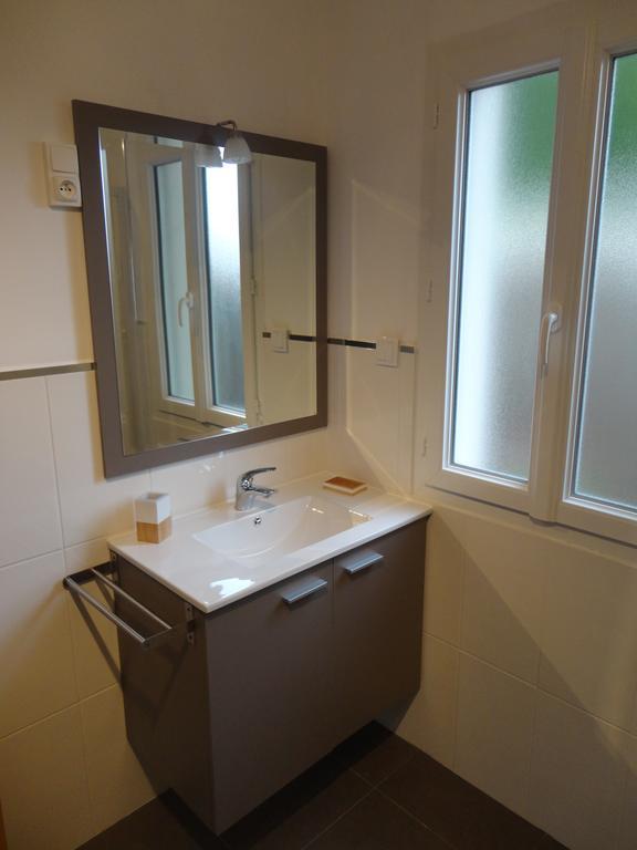Whitley Cottage Condette Екстериор снимка