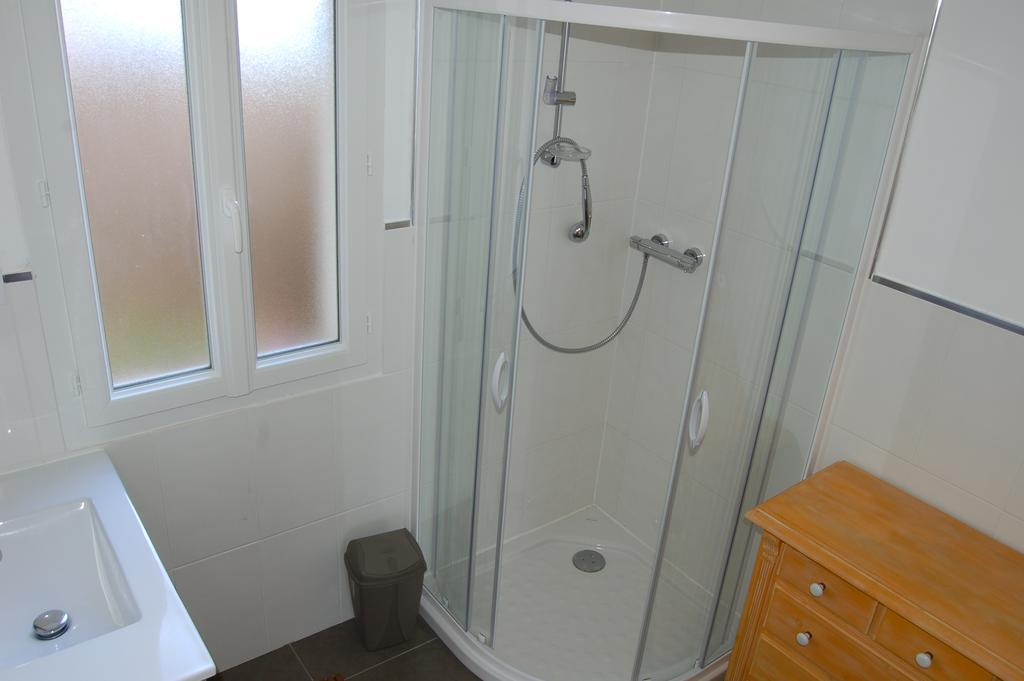Whitley Cottage Condette Екстериор снимка