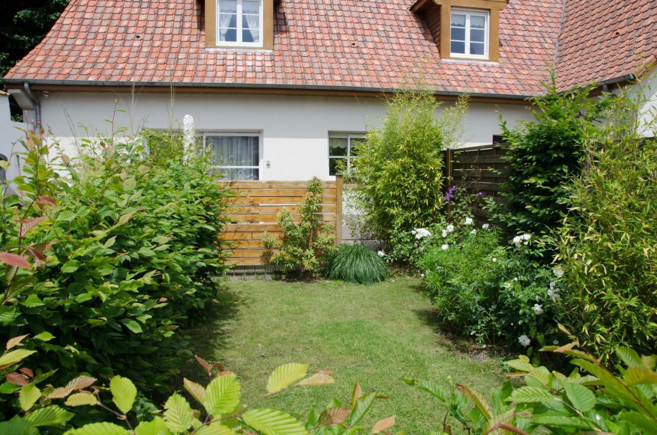 Whitley Cottage Condette Екстериор снимка