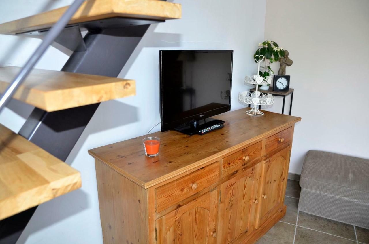 Whitley Cottage Condette Екстериор снимка